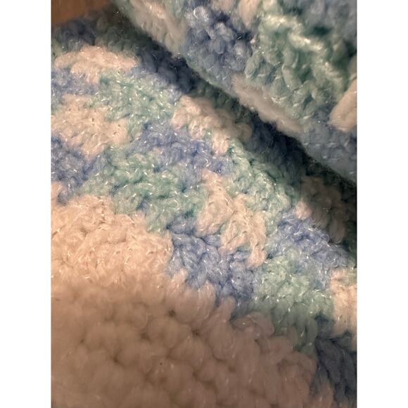 Baby nursery crochet handmade afghan blanket lambs white green blue 38" x 43" - Picture 5 of 9